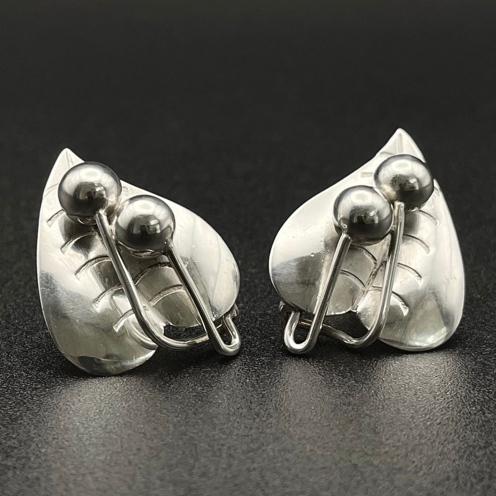 Vtg Sterling DF Mexico ETD Modern Leaf and Berry Earrings Signed Screw Back